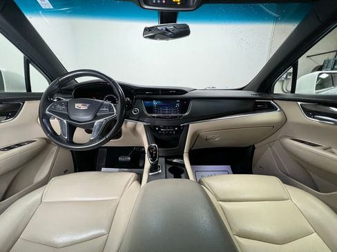 Used 2019 Cadillac XT5 AWD image 10