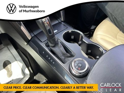 Used 2018 Ford Explorer Platinum AWD/4WD image 23