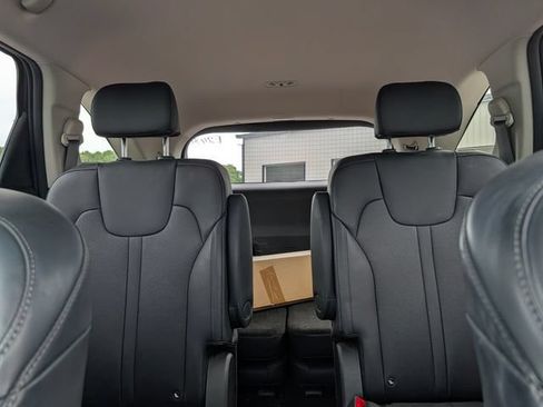 Used 2023 Kia Sorento EX AWD/4WD image 17