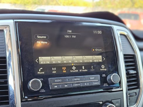 Used 2021 Nissan Titan SV w/ SV Convenience Package image 22