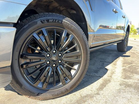 Used 2025 Ford F150 Platinum AWD/4WD image 9
