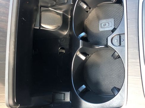 Used 2022 Mercedes-Benz GLC 300 4MATIC image 23