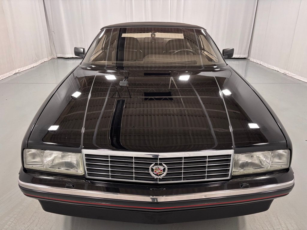 Used 1992 Cadillac Allante FWD image 2