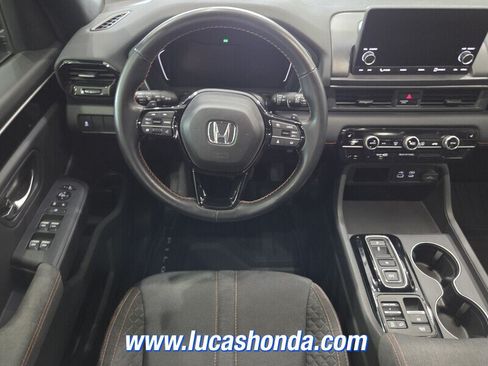 Used 2024 Honda Pilot Sport image 9
