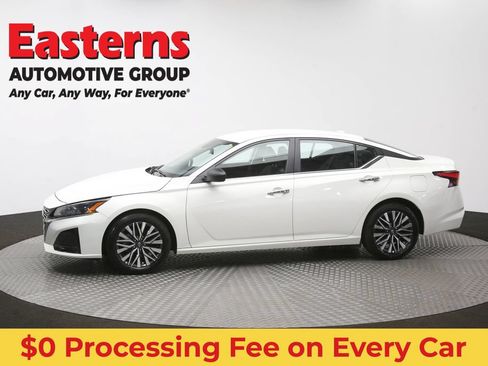 Used 2025 Nissan Altima 2.5 SV FWD image 58
