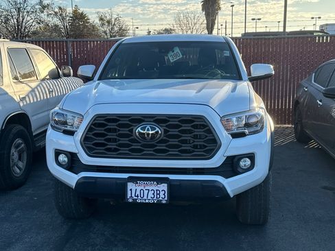 Used 2020 Toyota Tacoma TRD Off-Road image 5