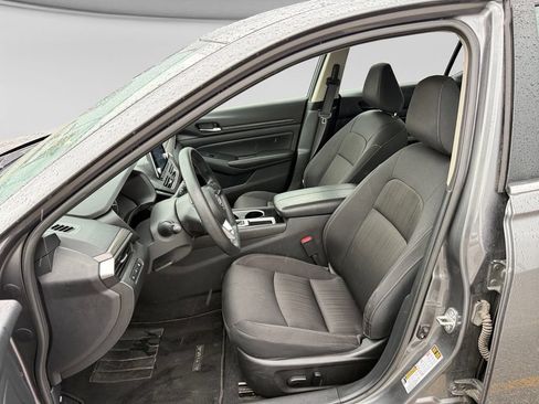 Used 2024 Nissan Altima 2.5 SV FWD image 20