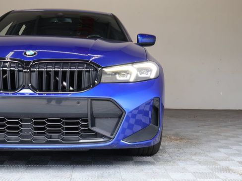 Used 2023 BMW 330i Sedan w/ M Sport Package RWD image 5