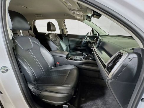 Used 2024 Kia Sorento S image 26