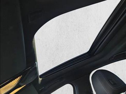 Used 2023 BMW 330i Sedan image 15