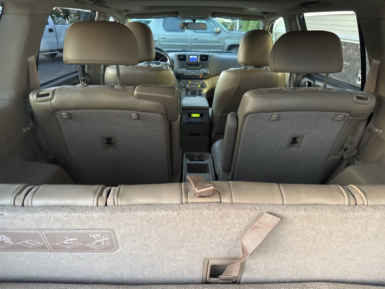 Used 2010 Toyota Highlander SE AWD/4WD image 10