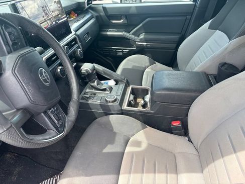 Used 2025 Toyota Tacoma TRD Sport RWD image 4