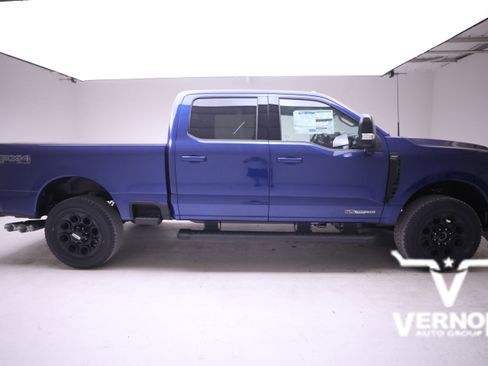 New 2026 Ford F250 Lariat w/ Black Appearance Package image 6