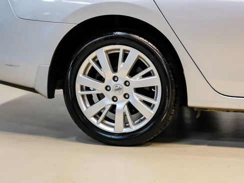Used 2015 Nissan Sentra SL w/ SL Premium Package FWD image 45