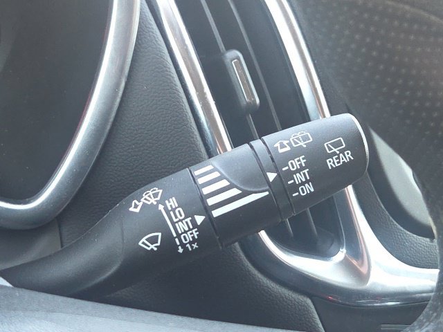 Used 2021 Chevrolet Equinox LT FWD image 40