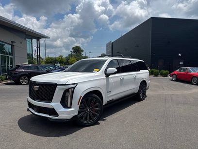 Used 2025 Cadillac Escalade ESV V