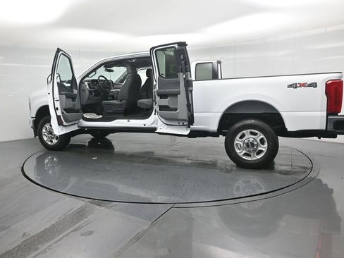 New 2026 Ford F350 XLT image 33