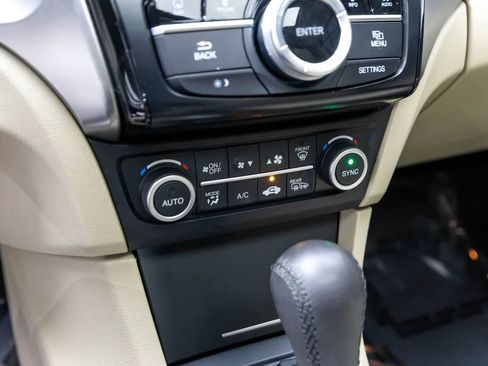 Used 2018 Acura ILX w/ Premium Package image 35