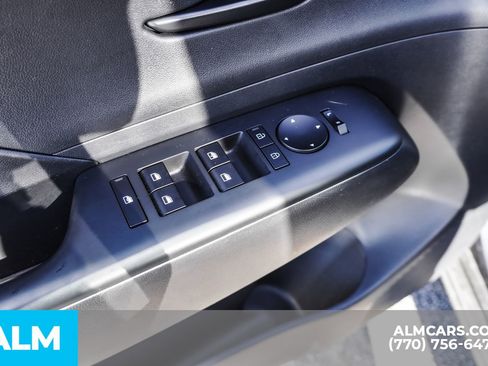 Used 2025 Hyundai Kona SEL image 49