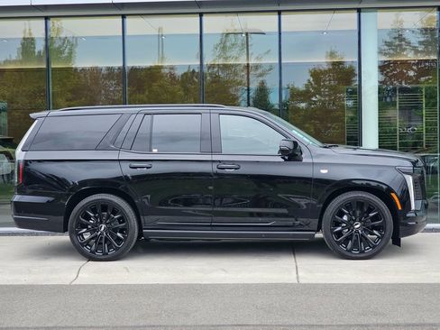 New 2026 Cadillac Escalade Platinum Sport w/ LPO, ONYX Package AWD/4WD image 6