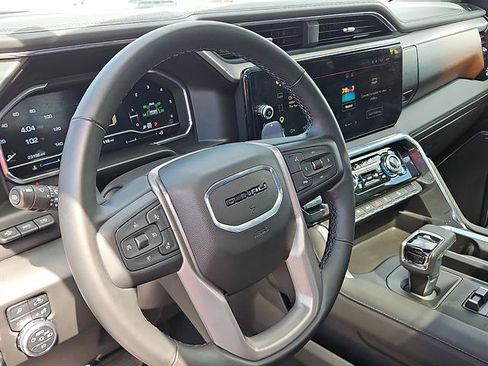Used 2025 GMC Sierra 1500 Denali w/ Denali Reserve Package AWD/4WD image 13