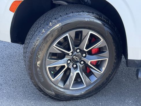 Used 2022 Chevrolet Suburban Z71 image 44