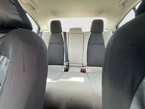 Used 2021 Toyota Corolla LE image 13