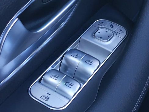 Used 2023 Mercedes-Benz GLS 450 4MATIC image 21