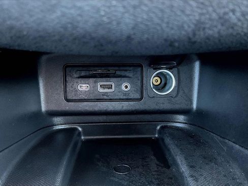 Used 2023 Chevrolet Equinox Premier image 26