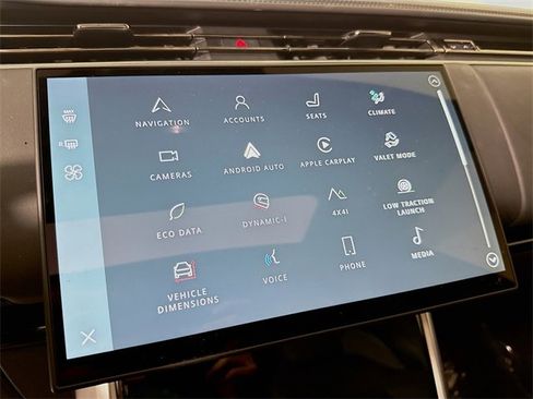 Certified 2025 Land Rover Range Rover SE image 15