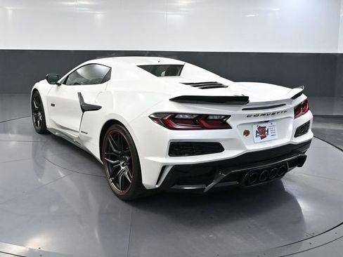 Used 2023 Chevrolet Corvette Z06 image 7