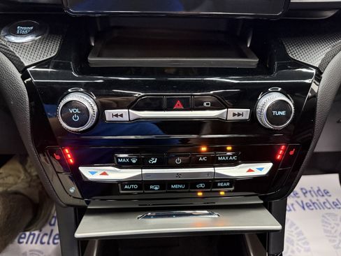 Used 2022 Ford Explorer ST-Line AWD/4WD image 18