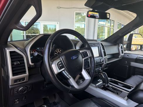 Used 2018 Ford F150 Lariat w/ Equipment Group 502A Luxury AWD/4WD image 11