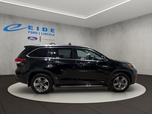 Used 2018 Toyota Highlander Limited Platinum AWD/4WD image 7