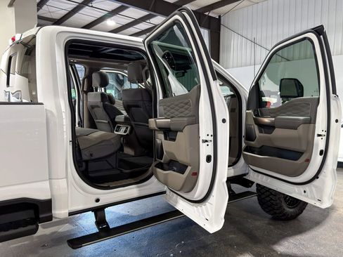 Used 2025 Ford F450 Platinum w/ Platinum Plus Package AWD/4WD image 24