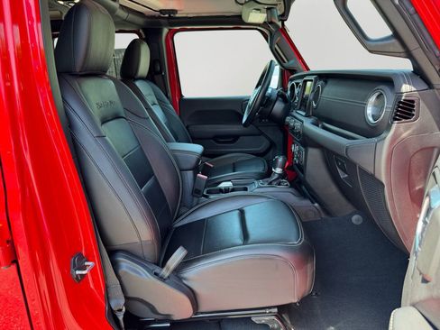 Used 2022 Jeep Wrangler Unlimited Sahara image 12