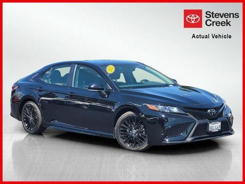 Certified 2022 Toyota Camry SE w/ Convenience Package AWD/4WD image 1