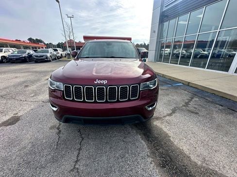 Used 2017 Jeep Grand Cherokee Laredo w/ Quick Order Package 2BE image 6