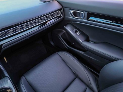 Used 2025 Honda Civic Sport Touring image 18