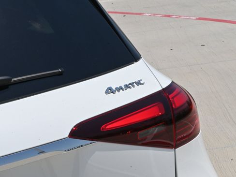 Used 2024 Mercedes-Benz GLE 450 4MATIC image 42