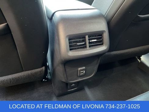 Used 2023 Chevrolet Equinox RS AWD/4WD image 20
