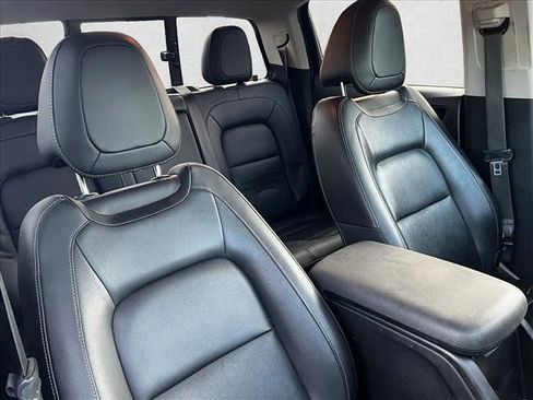 Used 2016 Chevrolet Colorado LT w/ Midnight Edition image 24