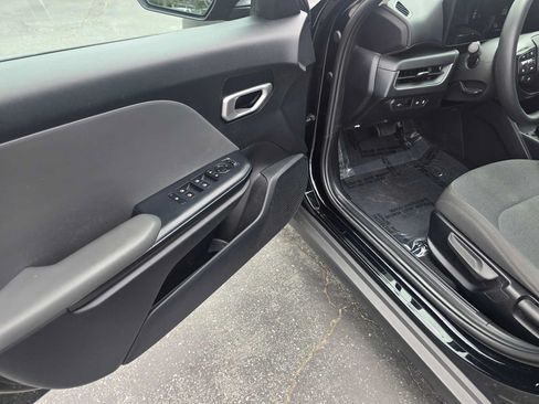 Used 2025 Kia K4 FWD image 20