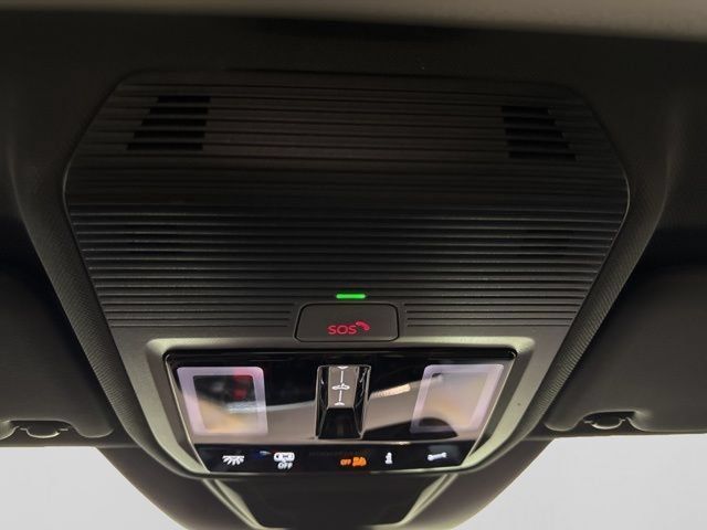 New 2026 Volkswagen GTI SE FWD image 22