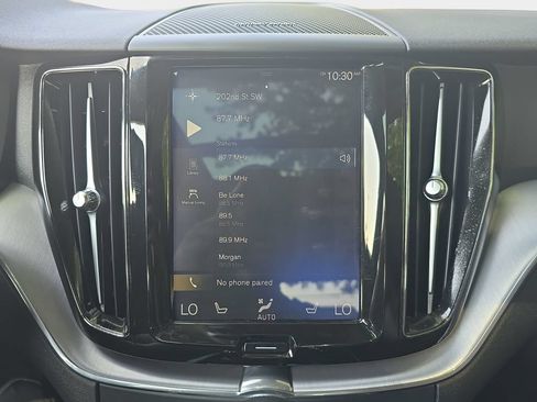 Used 2020 Volvo XC60 T5 Momentum w/ Protection Package Premier AWD/4WD image 24