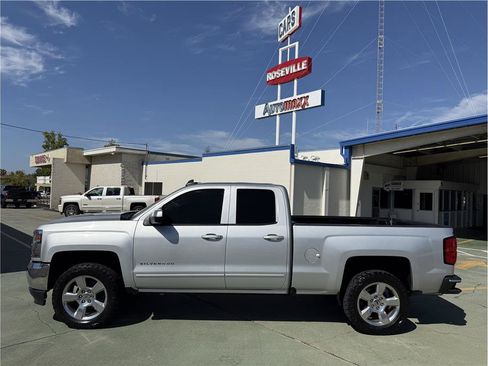 Used 2019 Chevrolet Silverado 1500 LT AWD/4WD image 10