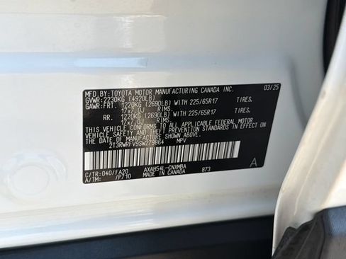 Used 2025 Toyota RAV4 XLE AWD/4WD image 30