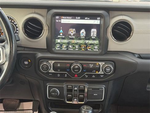 Used 2021 Jeep Gladiator Overland image 21