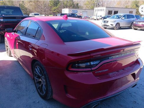 Used 2016 Dodge Charger SRT w/ Harman/Kardon Audio Group image 4