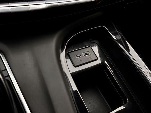 Used 2024 Cadillac Escalade V AWD/4WD image 12